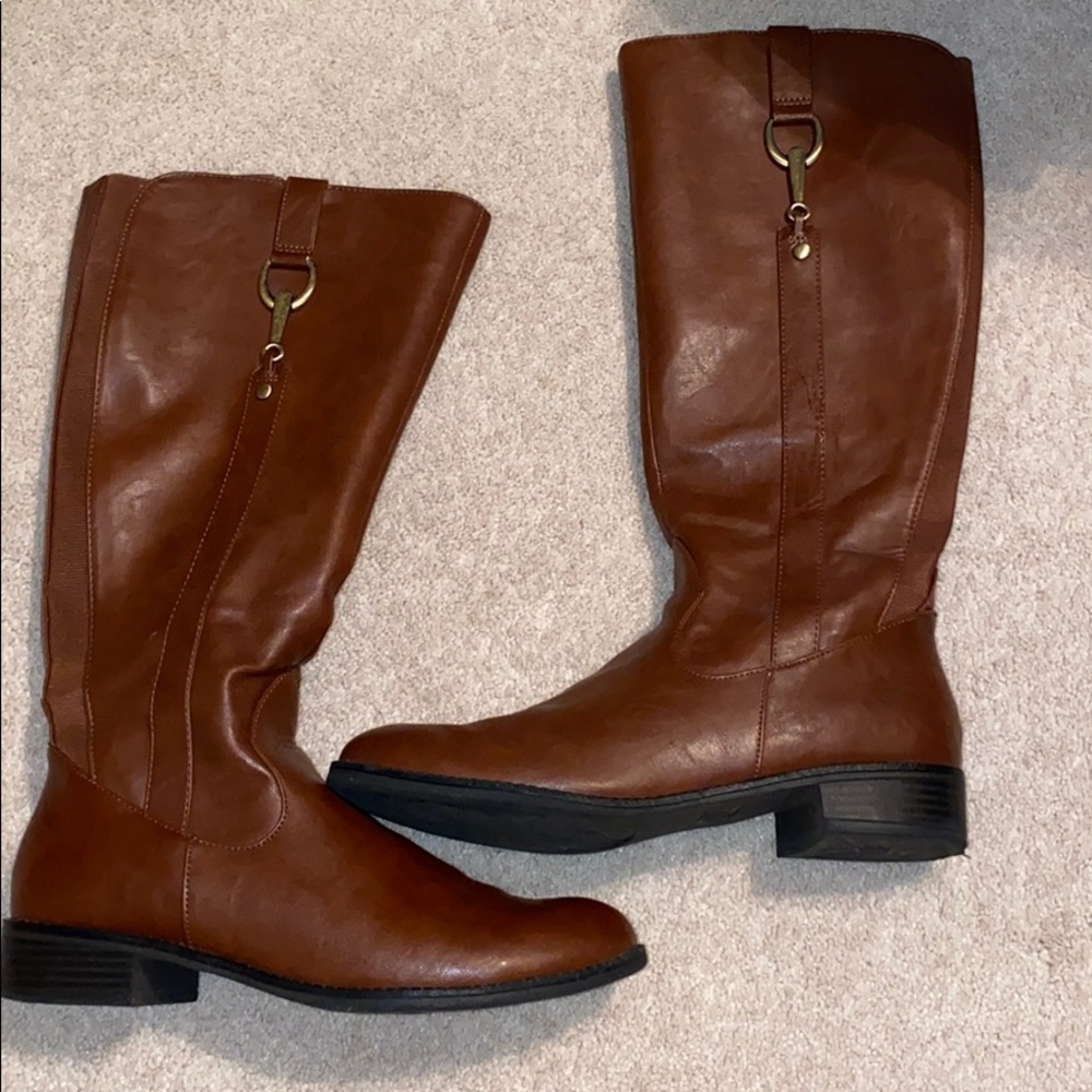 Riding boots